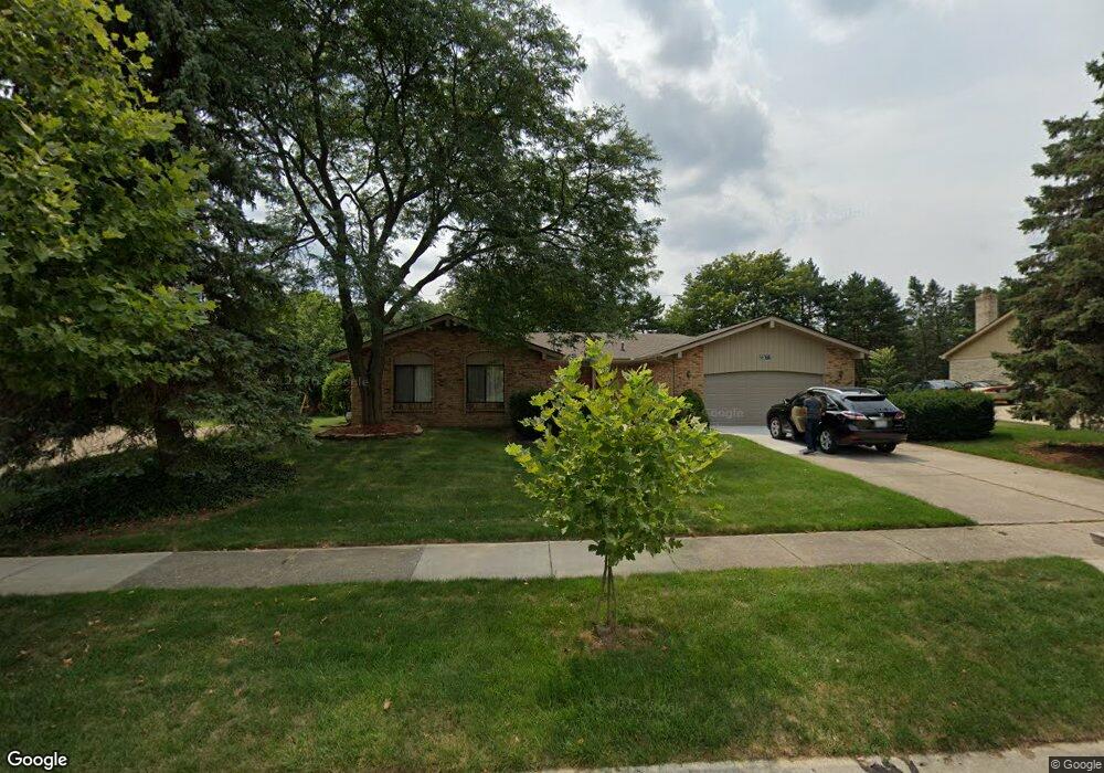2377 Claymont Dr unit Bldg-Unit, Troy, MI 48098 - photo 1