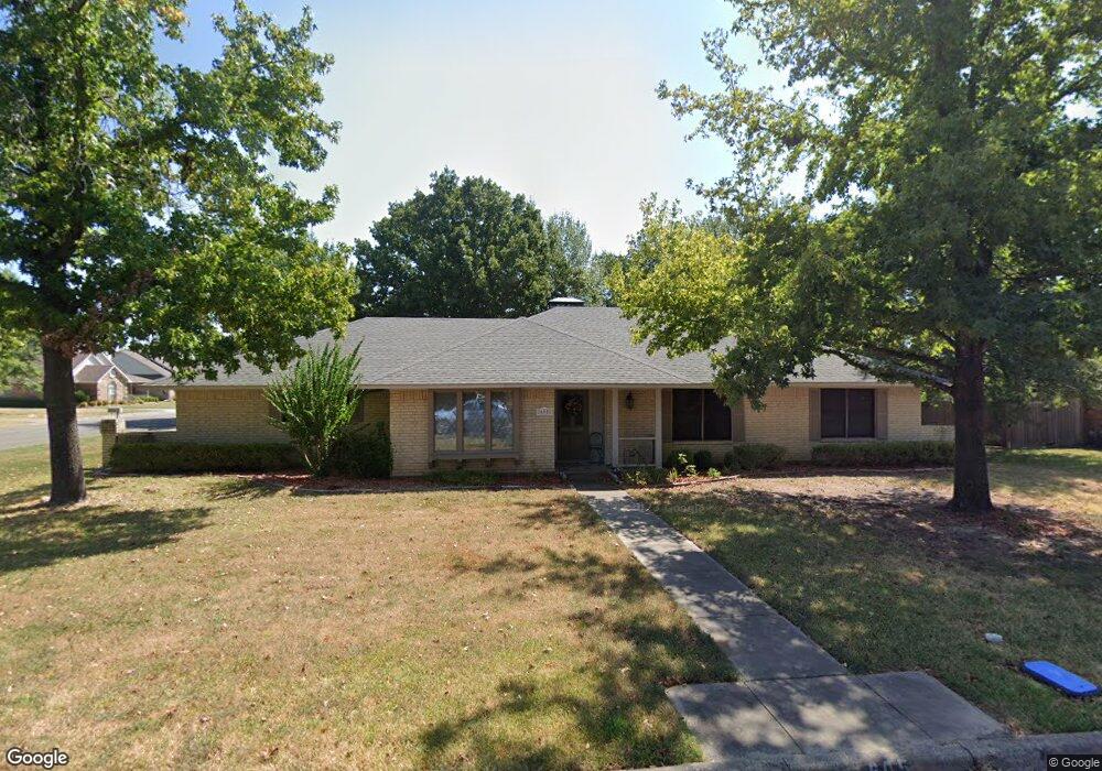 605 Mockingbird St, Bonham, TX 75418 - photo 1