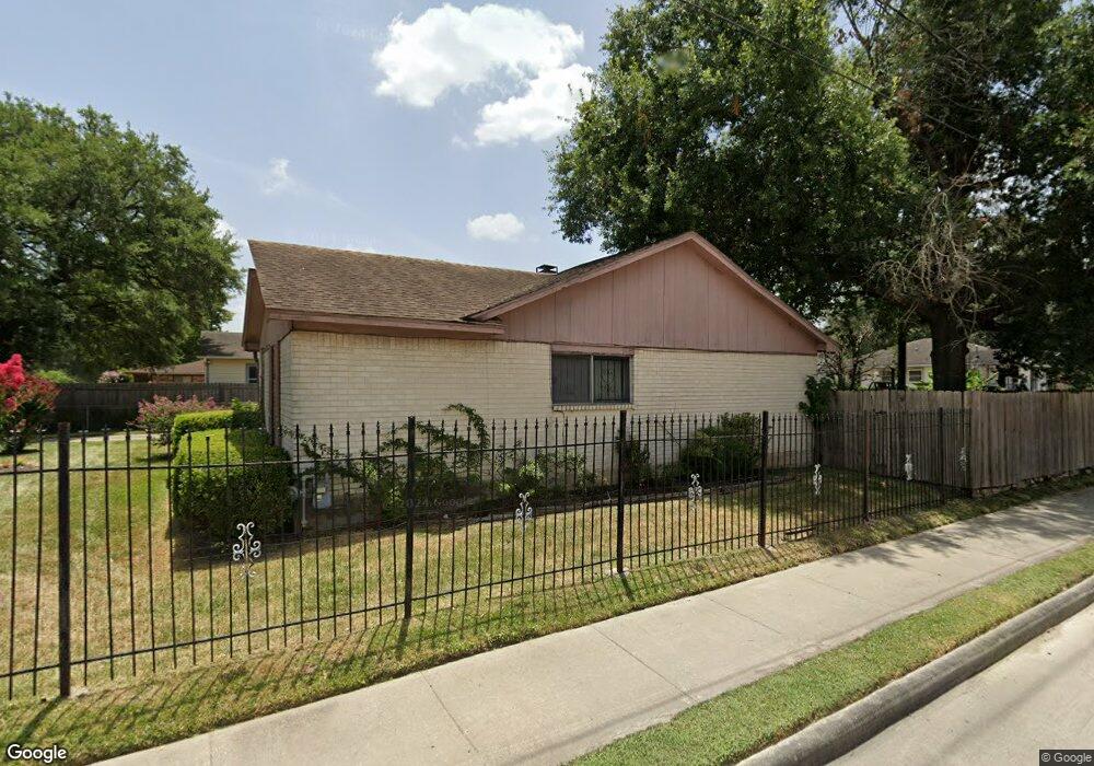 1099 Junell St, Houston, TX 77088 - photo 1