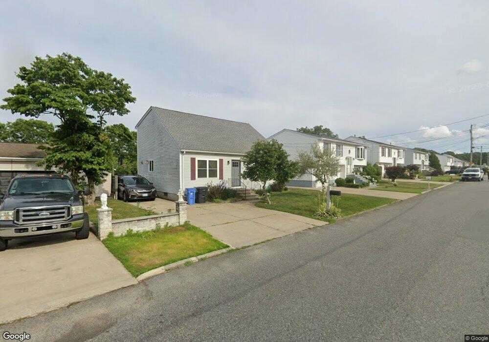 33 Curran Rd, Cumberland, RI 02864 - photo 1