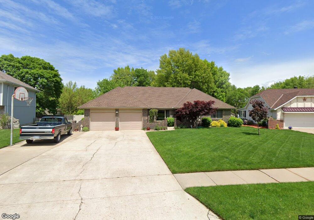 10412 W 53rd St, Shawnee, KS 66203 - photo 1