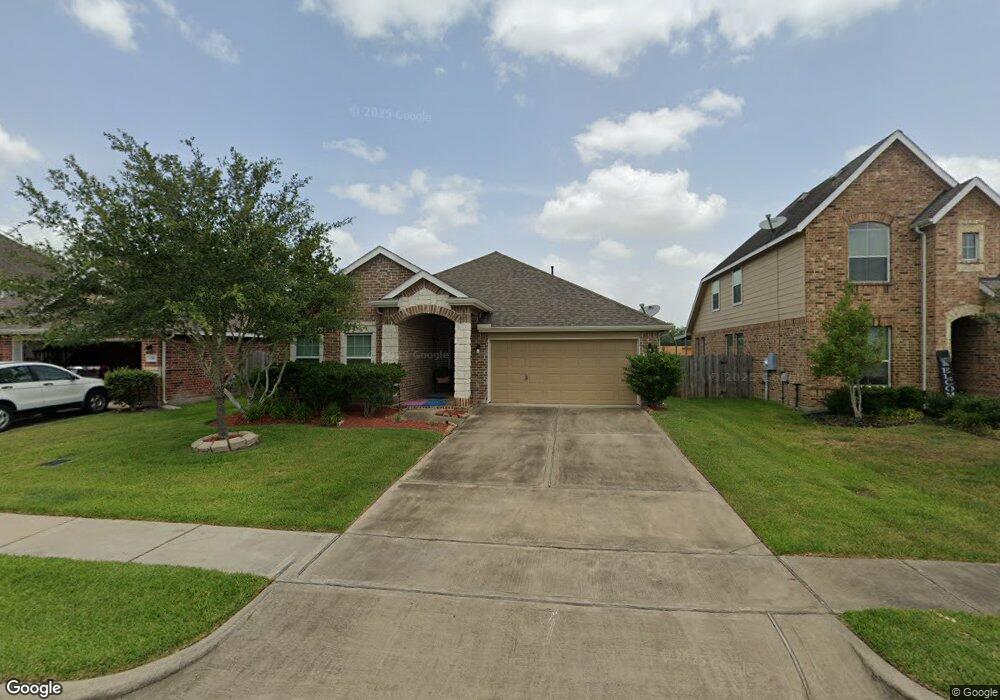 1214 Quarterhorse Dr, Alvin, TX 77511 - photo 1