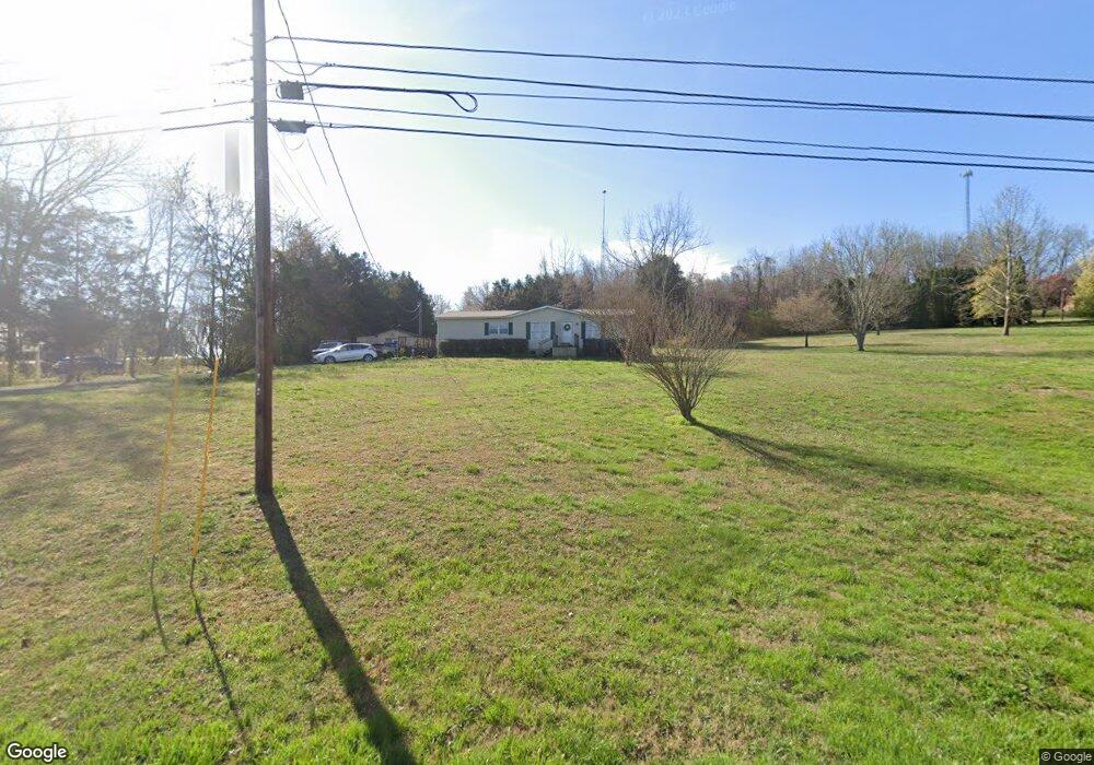 203 Ridgewood Dr, Shelbyville, TN 37160 - photo 1