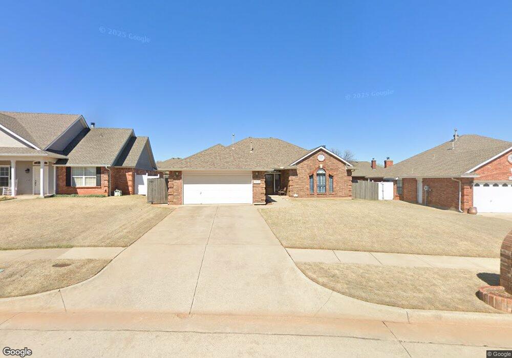 1713 SE 2nd St, Moore, OK 73160 - photo 1