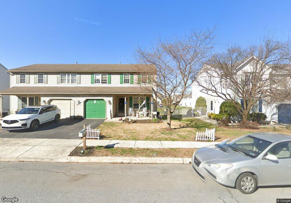 219 Bainbridge Cir, Reading, PA 19608 - photo 1