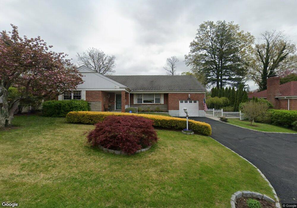 76 Mohawk Rd, Yonkers, NY 10710 - photo 1