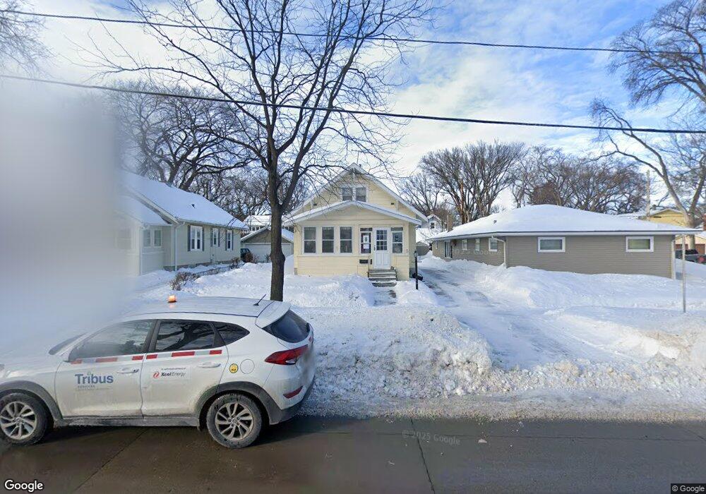 1405 5th St S, Fargo, ND 58103 - photo 1