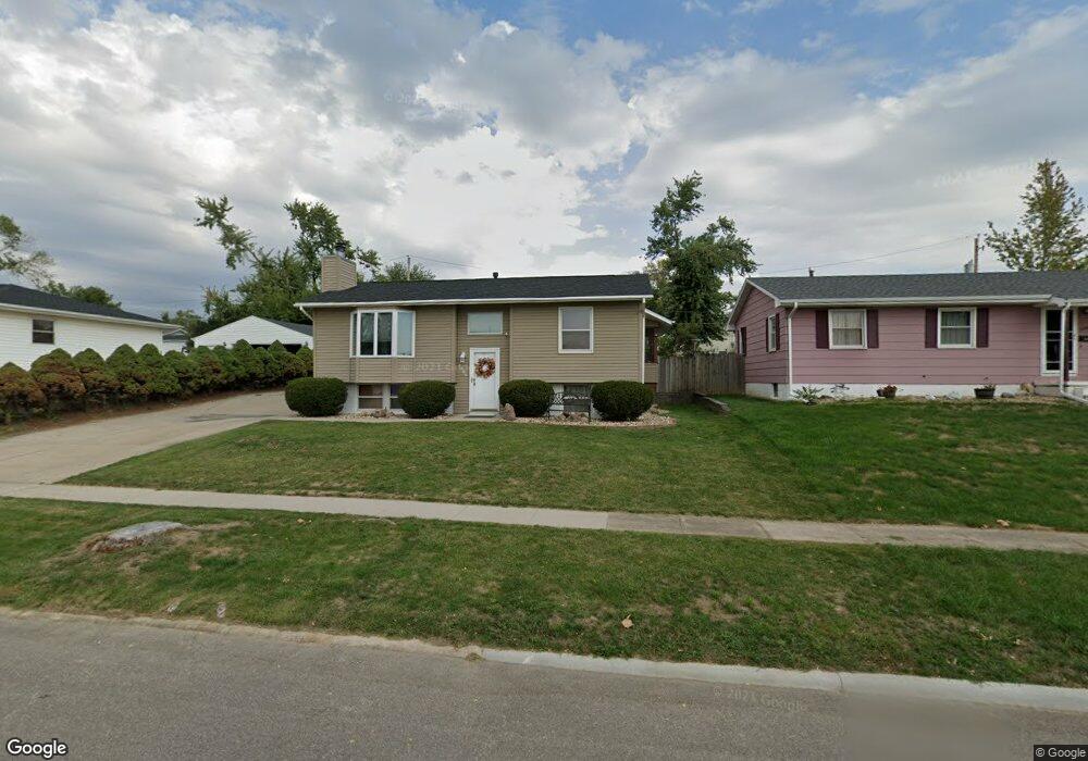 2608 Willow St SW, Cedar Rapids, IA 52404 - photo 1