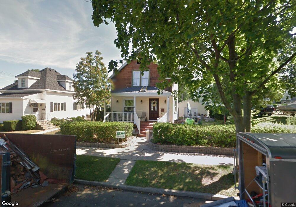 937 N 14th St, Manitowoc, WI 54220 - photo 1