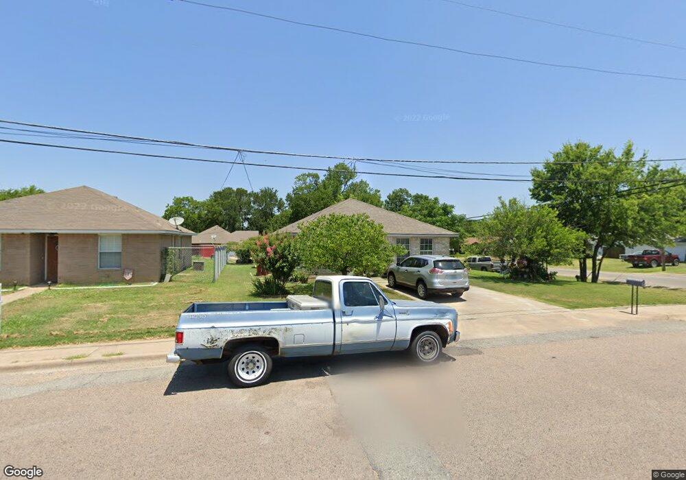 300 Allen Ave, Bonham, TX 75418 - photo 1