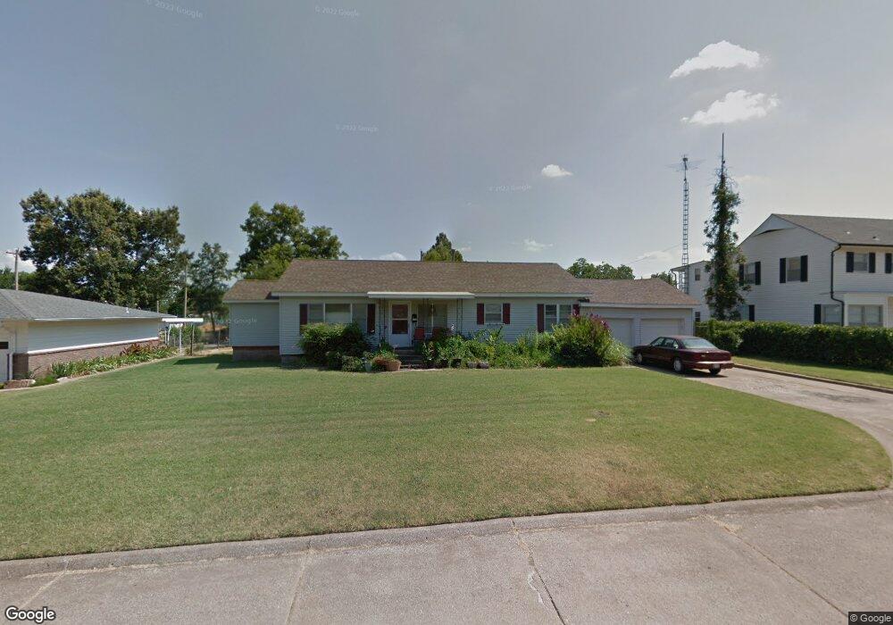 1111 E 4th St, Cushing, OK 74023 - photo 1