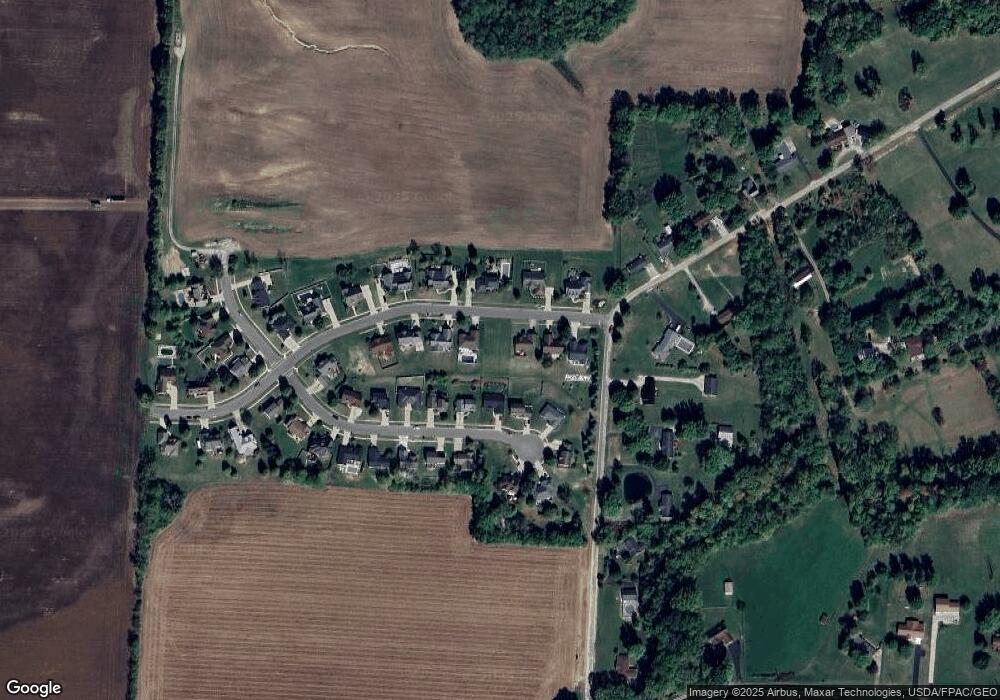 1365 Eastwood Dr, Circleville, OH 43113 - photo 1