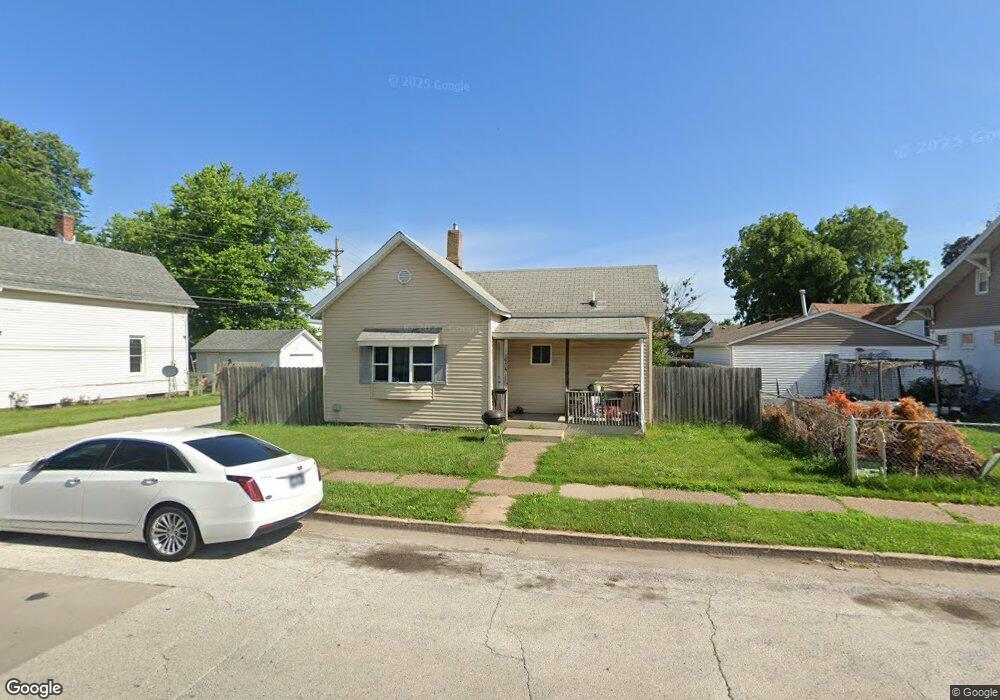 1614 W 17th St, Davenport, IA 52804 - photo 1