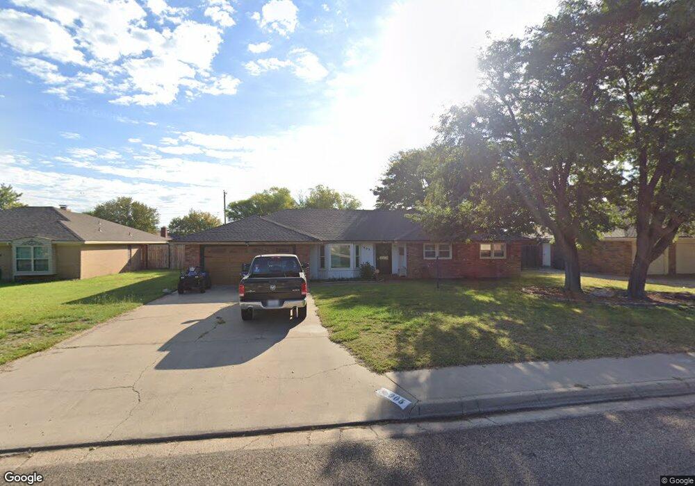 905 Bennett Dr, Dumas, TX 79029 - photo 1