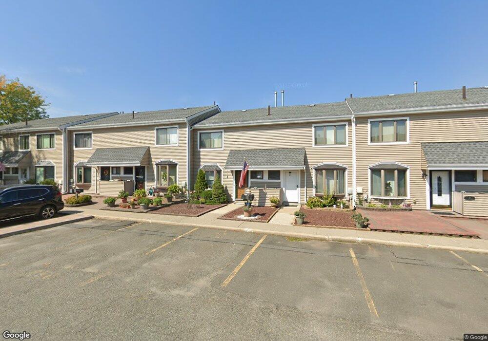 15 Meadow Ct unit 254, Staten Island, NY 10309 - photo 1