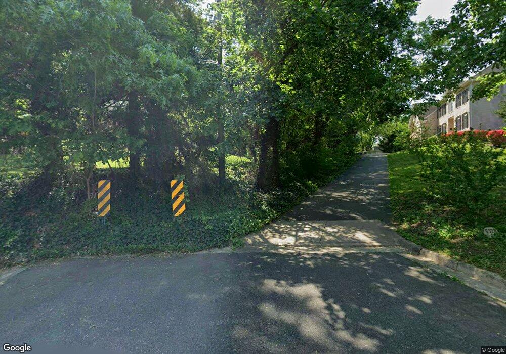 6929 Elm Dr, Alexandria, VA 22306 - photo 1