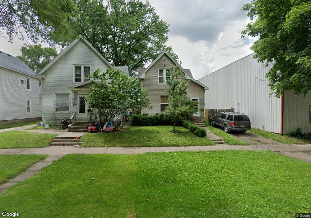 1004 10th St SW, Cedar Rapids, IA 52404 - photo 1