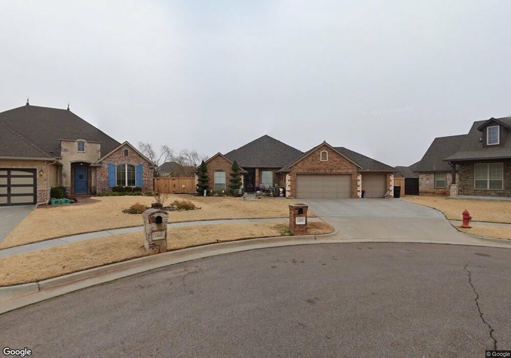 1320 Denver Cir, Moore, OK 73160 - photo 1