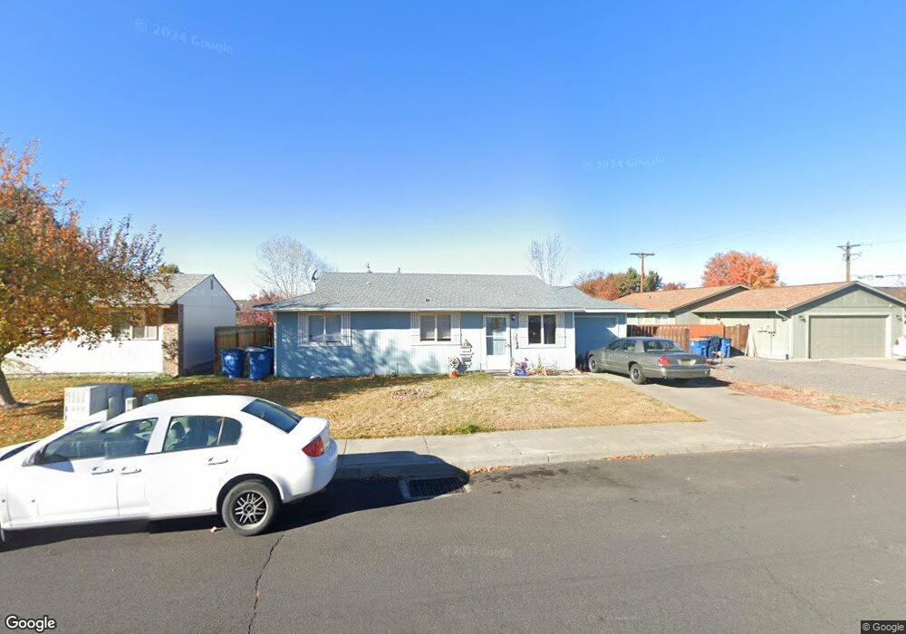 1523 SW 33rd St, Redmond, OR 97756 - photo 1