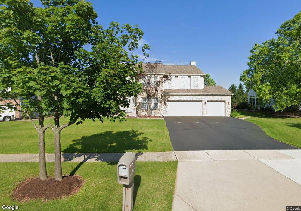 930 Par Dr, Algonquin, IL 60102 - photo 1