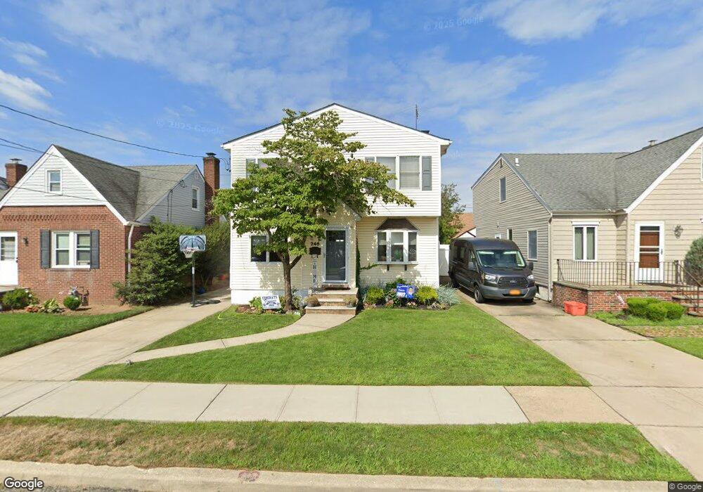 246 James St, Franklin Square, NY 11010 - photo 1