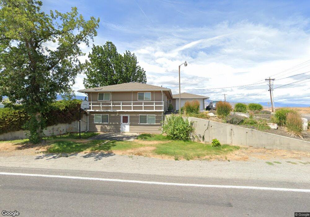 3250 4th St SE, East Wenatchee, WA 98802 - photo 1