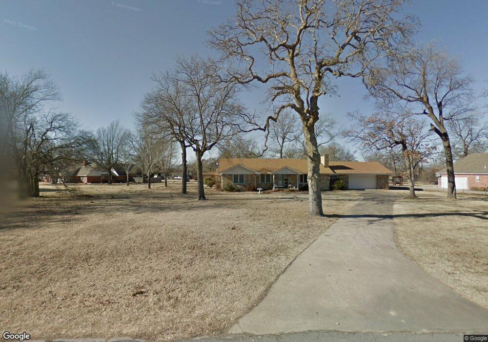 1107 Hillcrest Dr, Henryetta, OK 74437 - photo 1