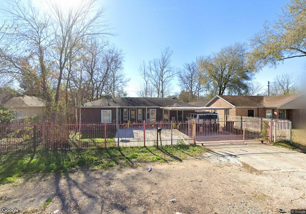 7542 W Knoll St, Houston, TX 77028 - photo 1