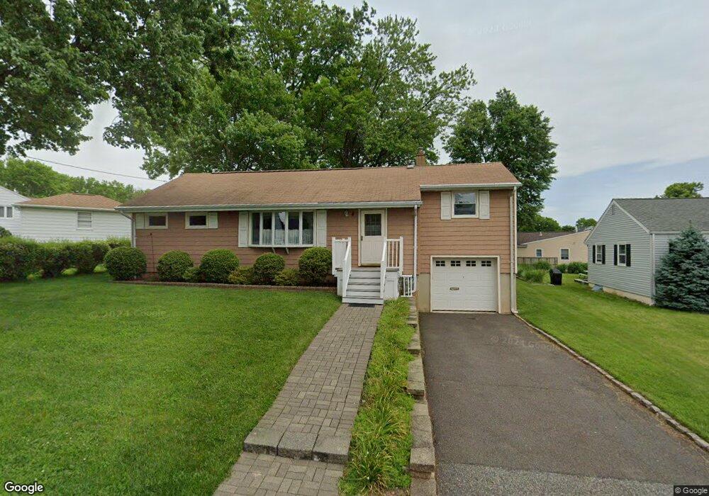 4 Schmidt Ln, Clark, NJ 07066 - photo 1