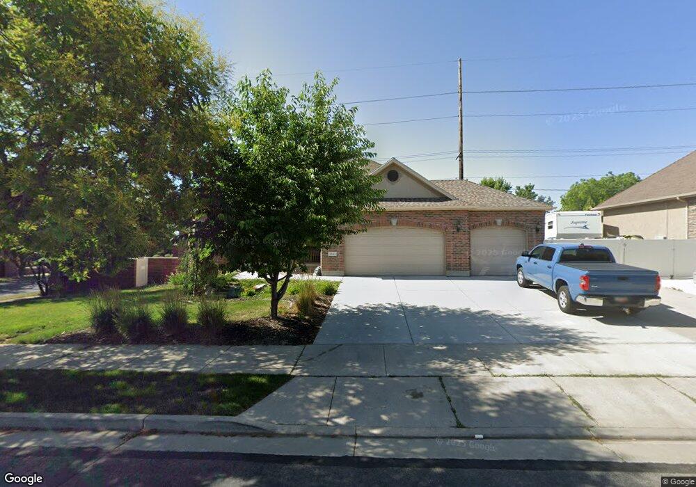 3043 Uintah Pines Cir, South Jordan, UT 84095 - photo 1