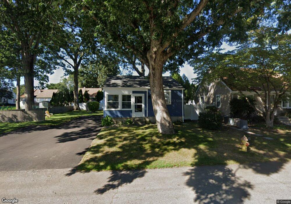 114 Circuit Dr, Riverside, RI 02915 - photo 1