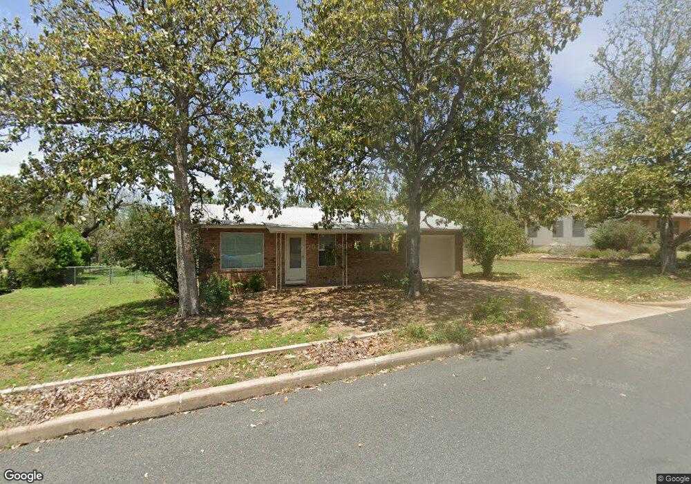 1006 Avenue B, Fredericksburg, TX 78624 - photo 1