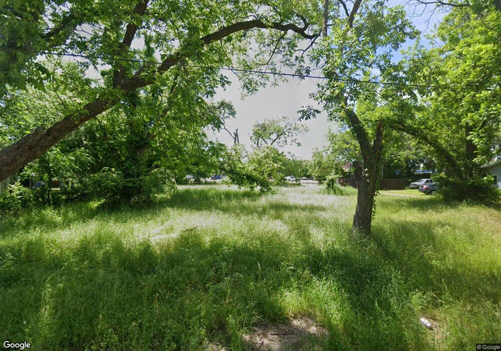 118 Columbia St, Cleburne, TX 76031 - photo 1