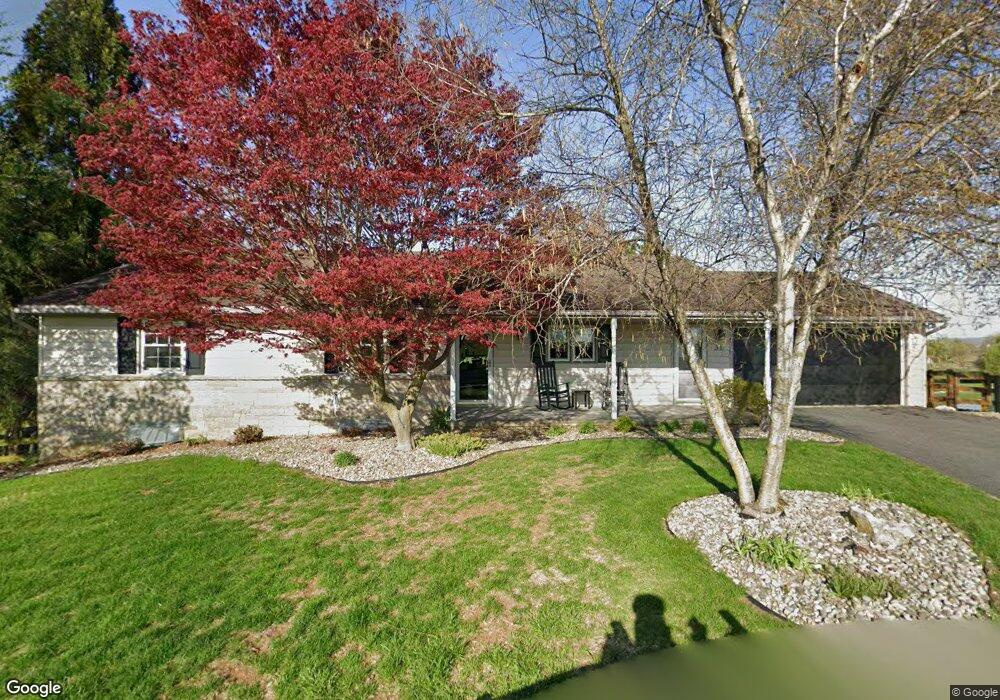 31 Galenson Ln, New Holland, PA 17557 - photo 1