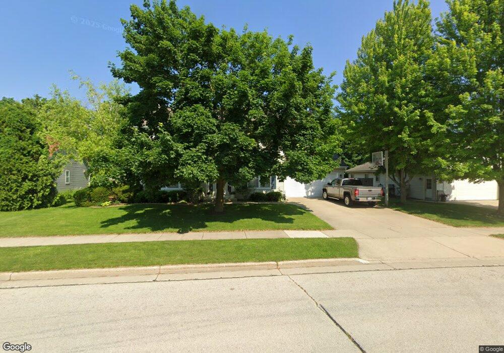 2109 Hudson Way, Waukesha, WI 53186 - photo 1