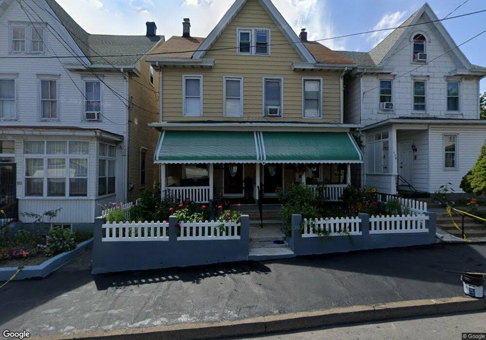 554 N Vine St, Hazleton, PA 18201 - photo 1