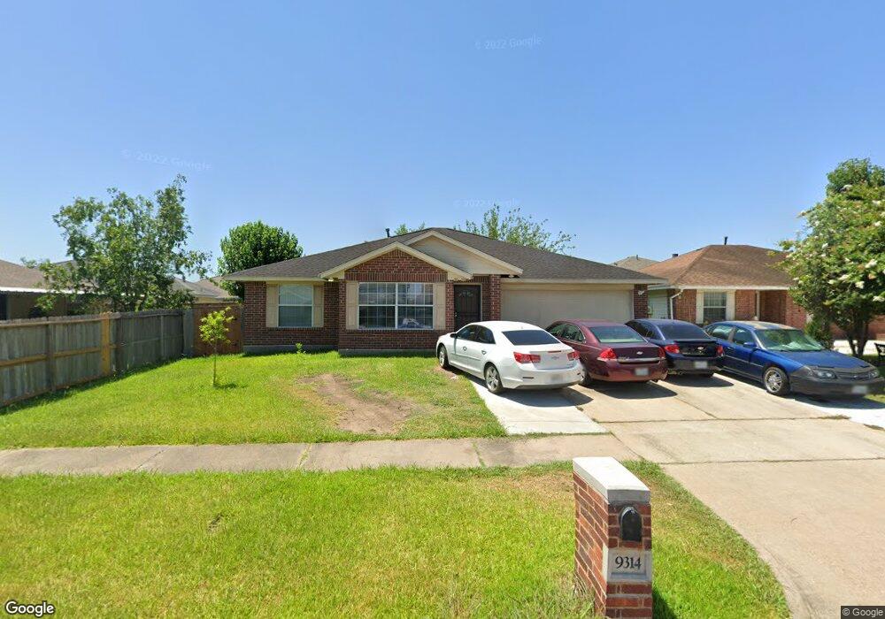 10914 Dove Ct, Houston, TX 77075 - photo 1