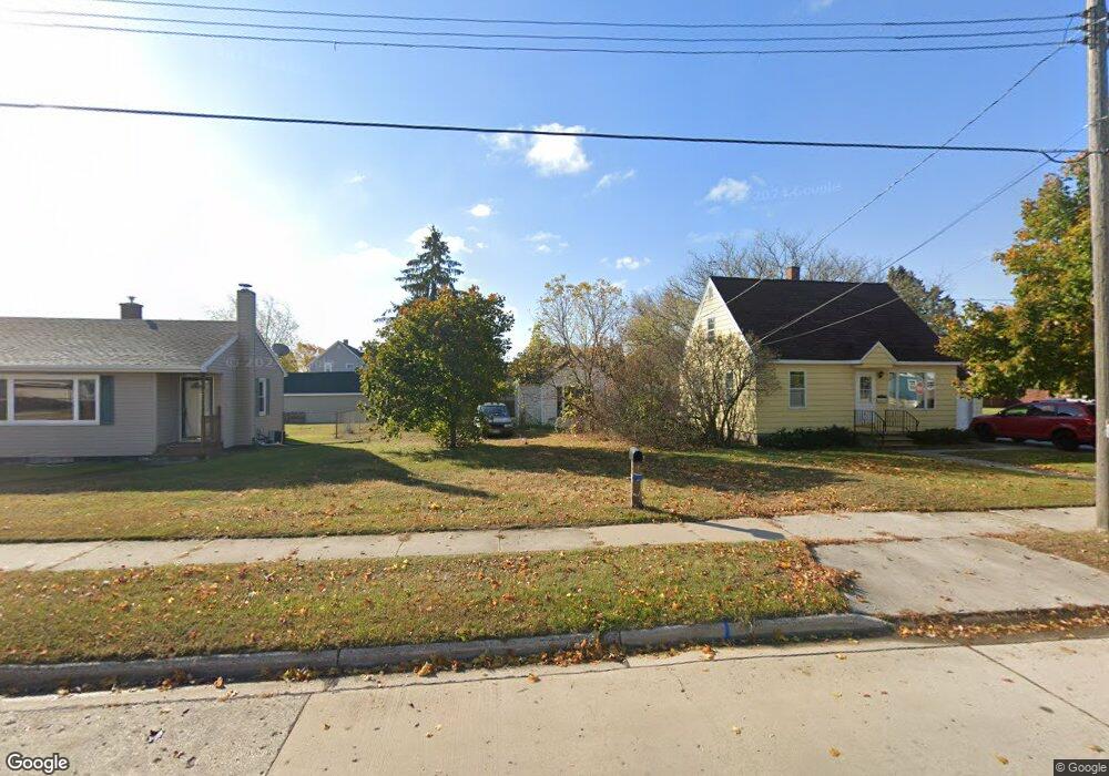 2517 10th St, Two Rivers, WI 54241 - photo 1