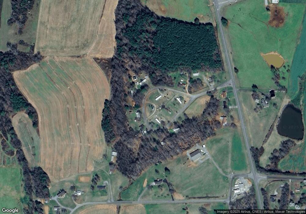 160 Kingsdale Dr, Statesville, NC 28625 - photo 1