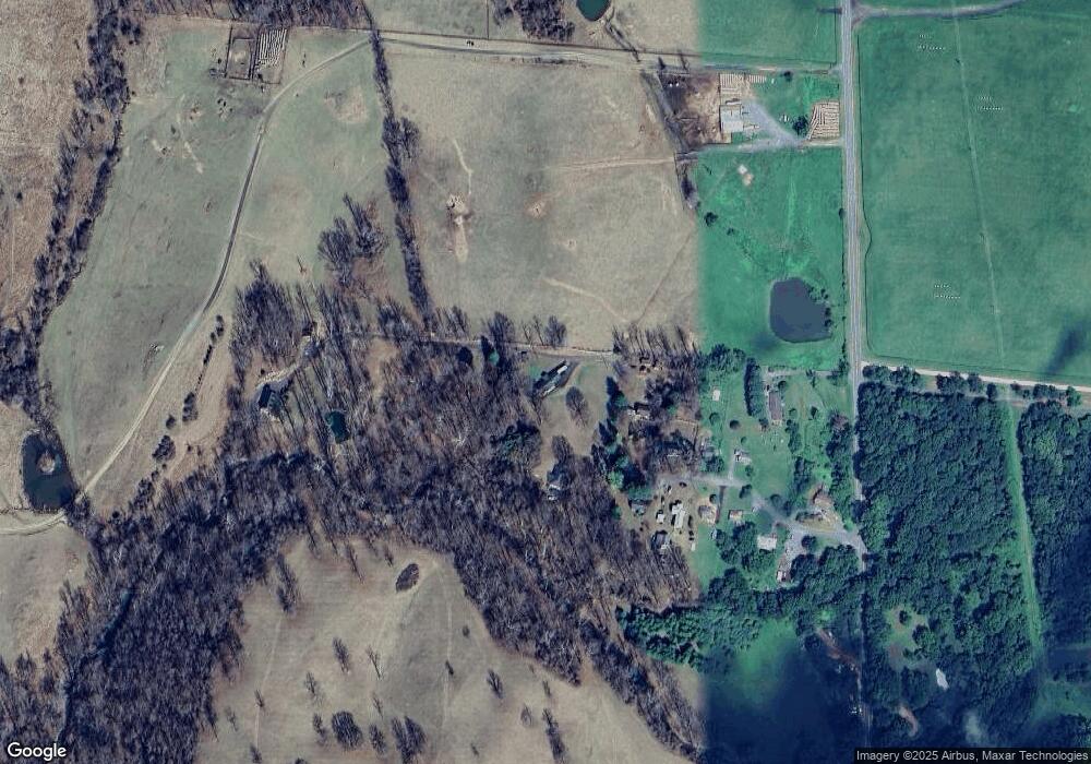 47 Mountain View Rd, Flint Hill, VA 22627 - photo 1