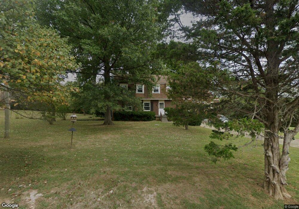 8805 Fairmount Rd, Louisville, KY 40291 - photo 1