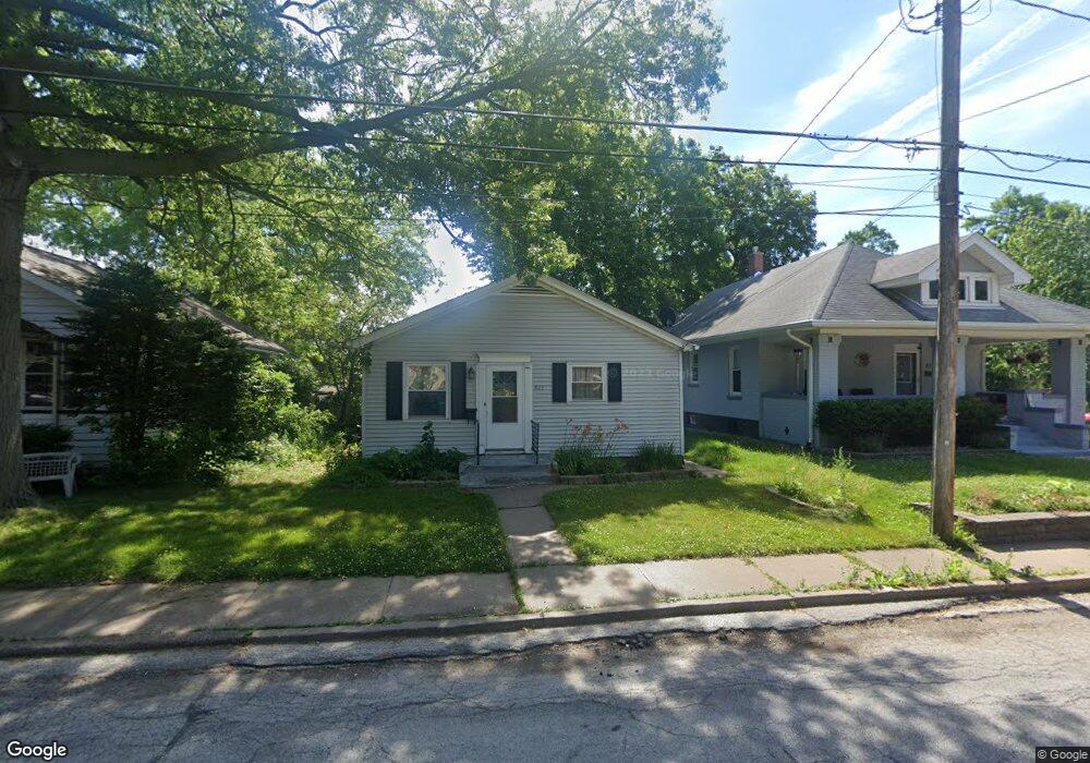 821 N Pine St, Davenport, IA 52804 - photo 1