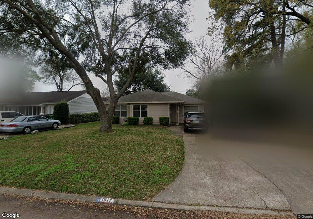 1611 Viking Dr, Houston, TX 77018 - photo 1