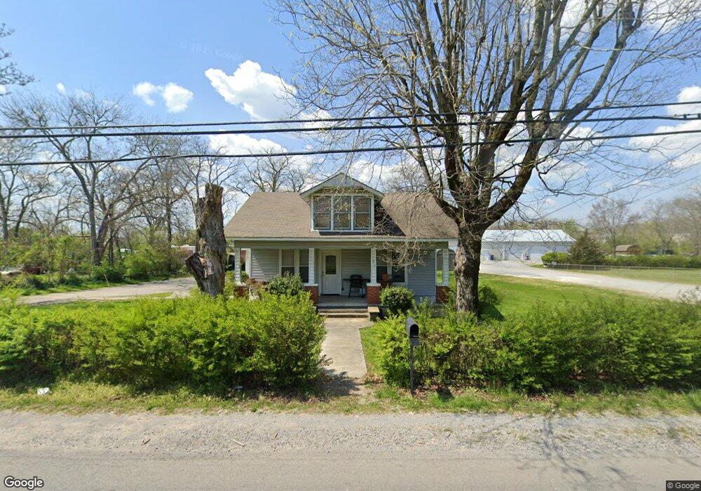 647 Deery St, Shelbyville, TN 37160 - photo 1