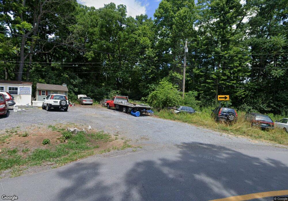 519 Sam Mason Rd, Bunker Hill, WV 25413 - photo 1