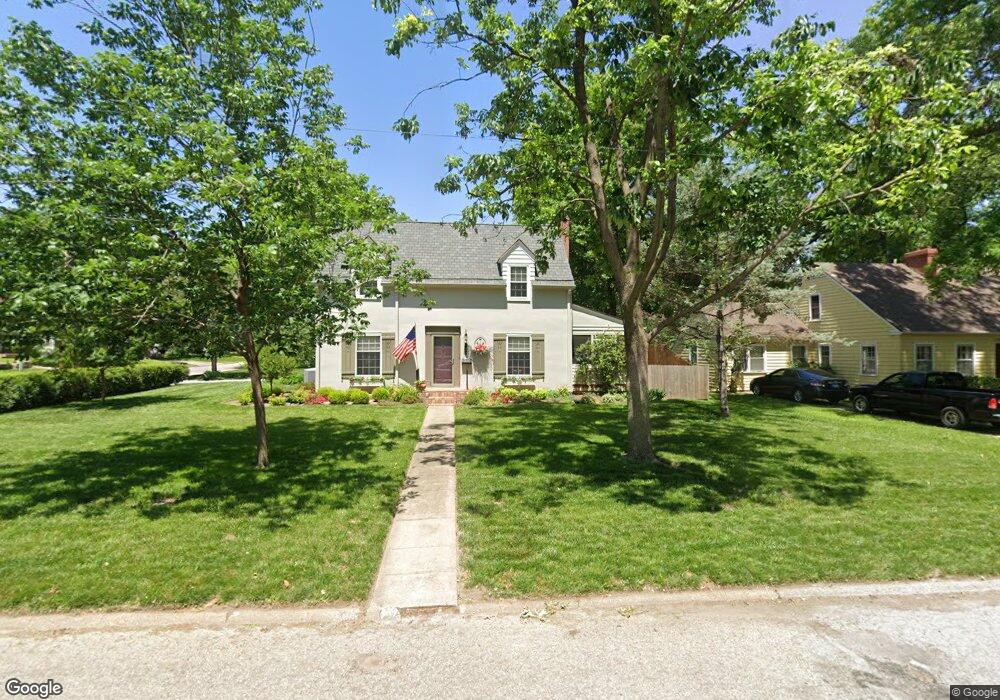 3324 SW 19th St, Topeka, KS 66604 - photo 1