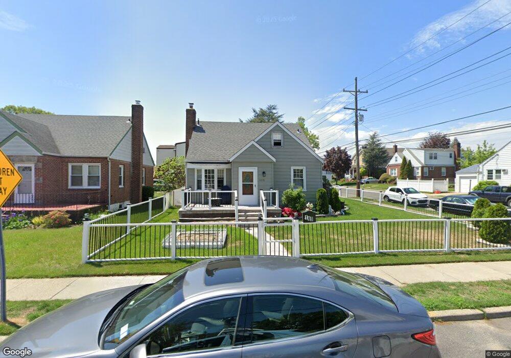 148 Randolph Ave, Franklin Square, NY 11010 - photo 1