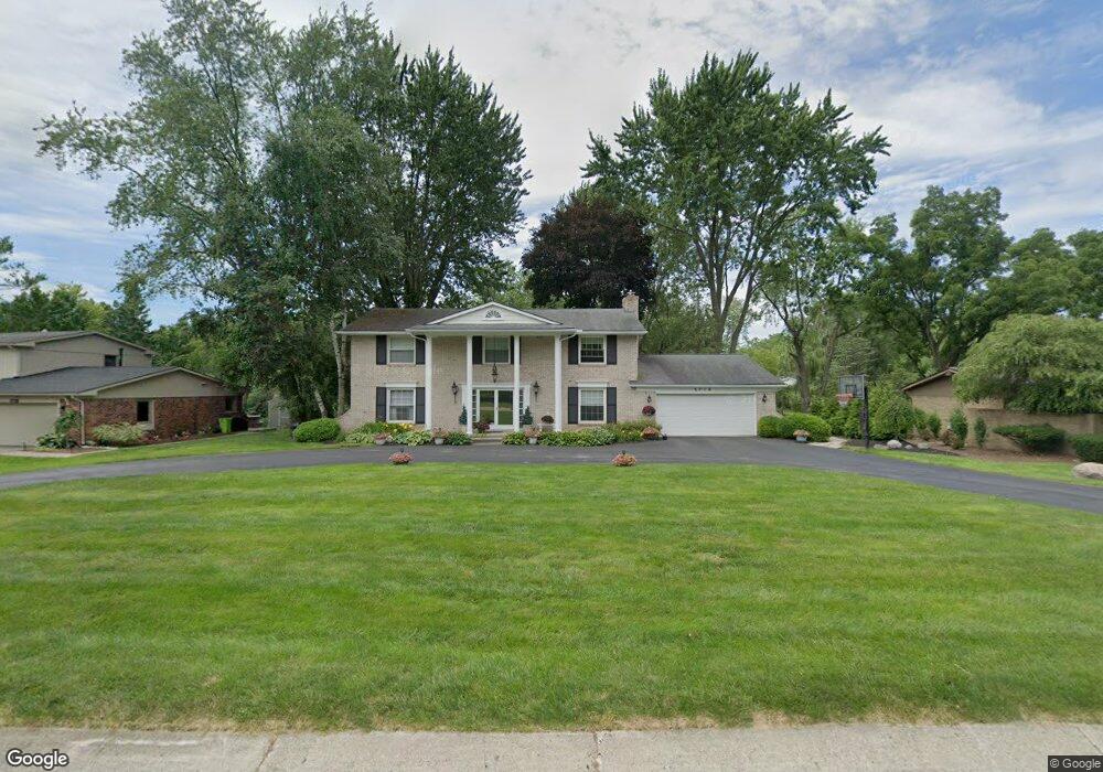 5718 Swan Lake Dr, West Bloomfield, MI 48322 - photo 1