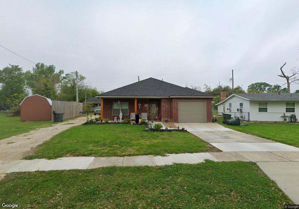 3560 Columbus Cir, Lake Charles, LA 70607 - photo 1