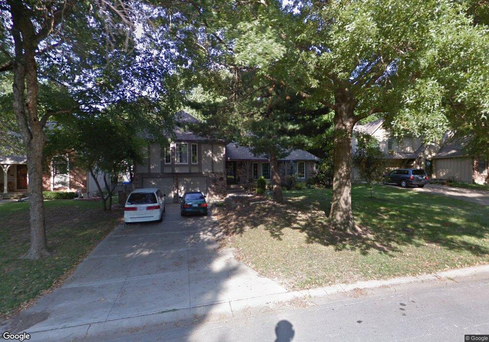 8115 Rosehill Rd, Lenexa, KS 66215 - photo 1